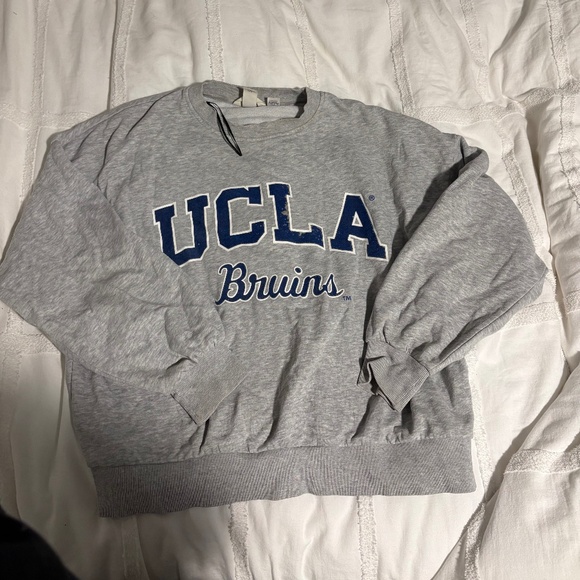 🩶 H&M UCLA Bruins Crewneck Sweatshirt | Grey | Size M 🩶 - Picture 1 of 5